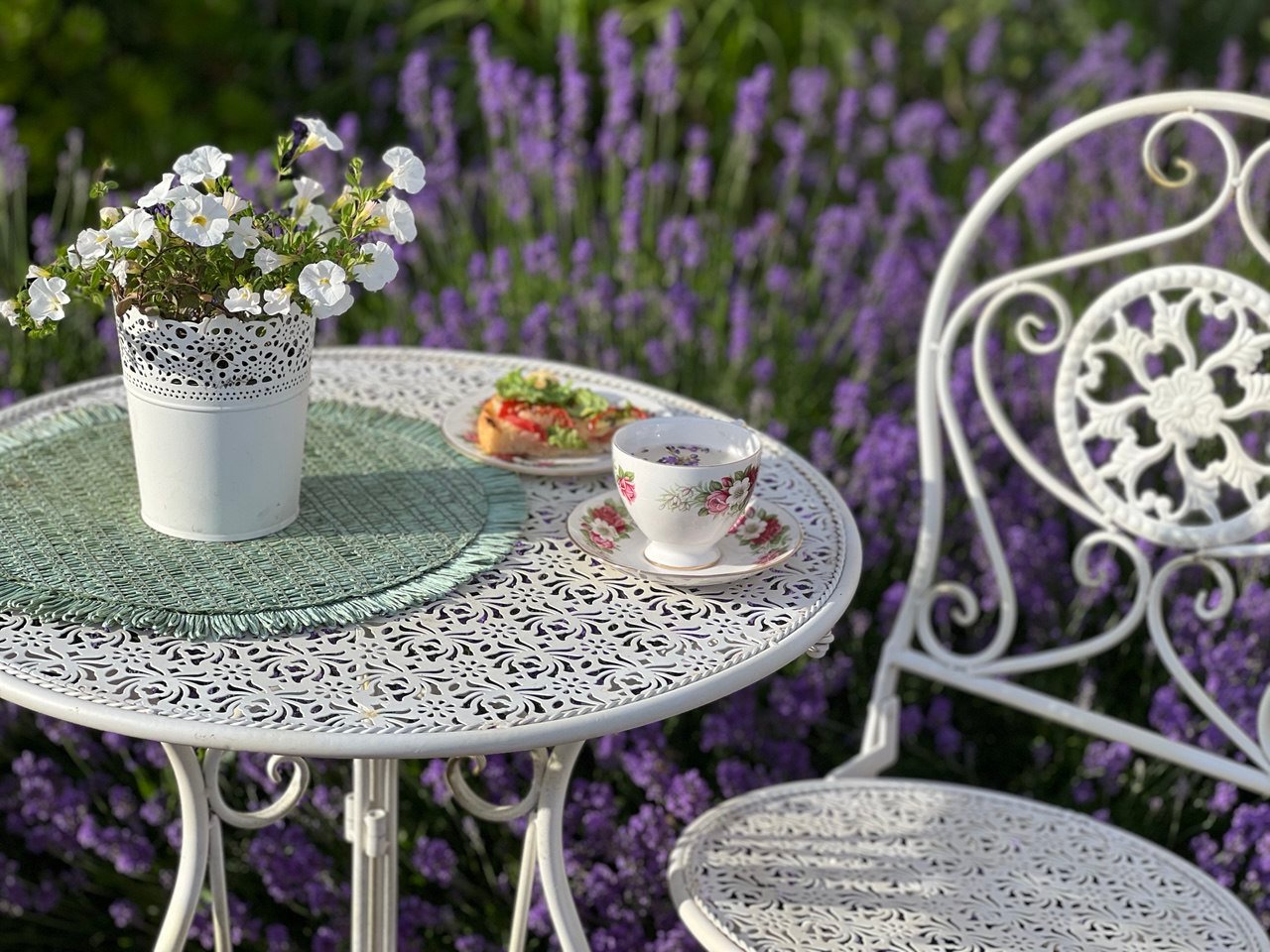 photo 2025 11 16 19 25 51